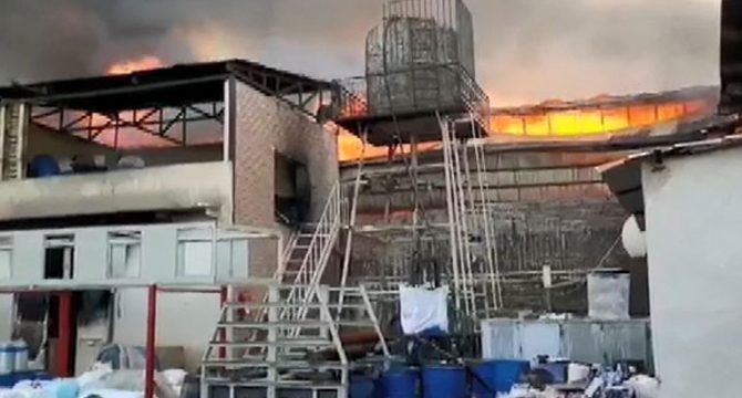 İran’da sanayi bölgesinde korkutan yangın