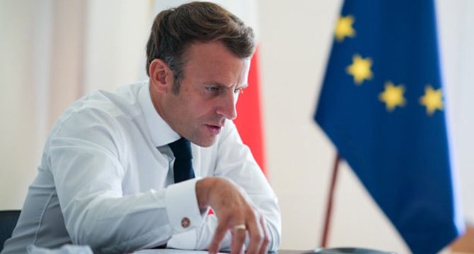 Macron: Lübnan’ın iç işlerine karışmazsak başkaları karışacak