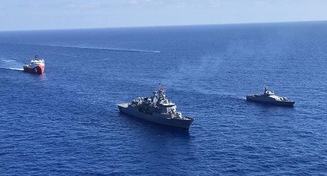 'Barbaros Hayrettin Paşa araştırma gemimize refakat ediyor'