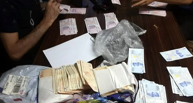 Afyonkarahisar'da 113 bin 600 TL değerinde sahte para ele geçirildi