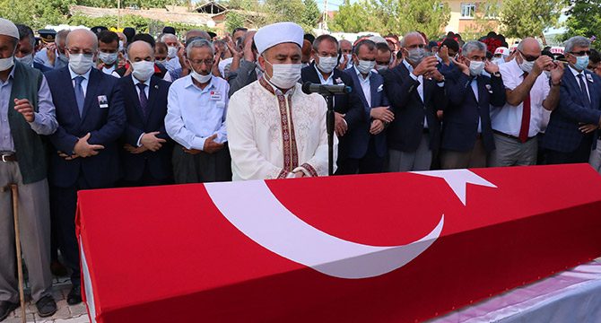 Şehit Uzman Çavuş Ural, son yolculuğuna uğurlandı