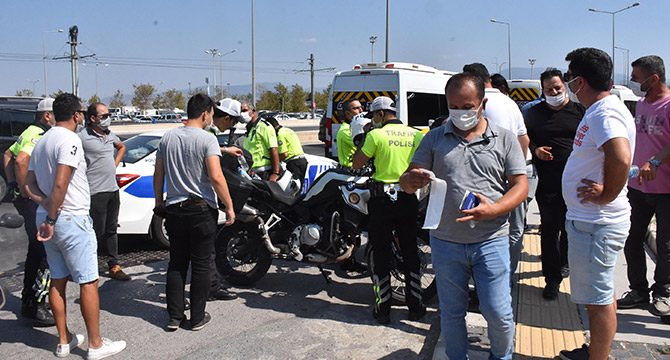 İzmir'de servisçilerden, 'S plaka ihalesi' eylemi