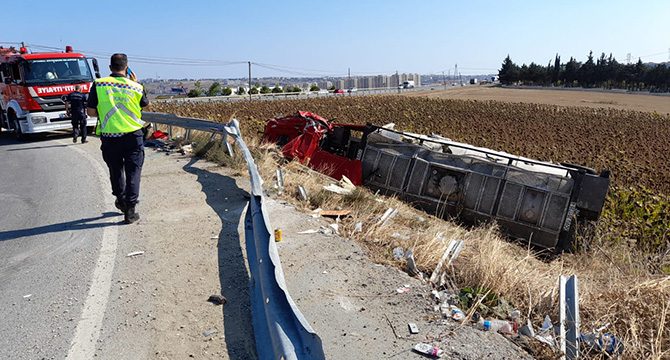 Silivri'de tanker devrildi