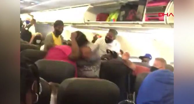 Yolcu uçağında maske tartışması yumruklu kavgaya dönüştü