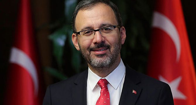 Bakan Kasapoğlu'ndan Sergen Yalçın'a 'geçmiş olsun' telefonu