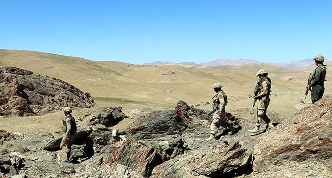 'Yıldırım- 10 Norduz Operasyonu'nda PKK sığınakları tespit edildi
