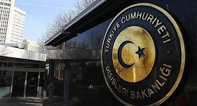 Dışişleri: Macron'un açıklamaları içinde bulunduğu çaresizliğin dışa vurumudur