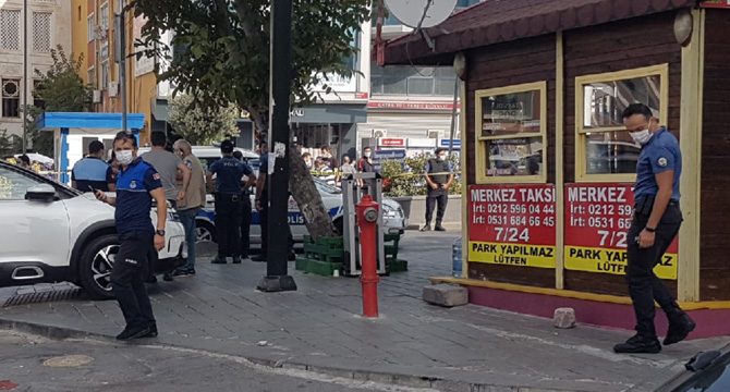 Esenyurt'ta taksi durağı önünde silahlı kavga 3 ölü 4 yaralı