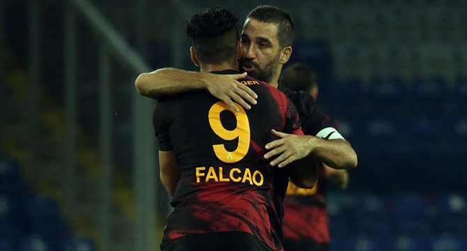 Galatasaray son şampiyonu mağlup etti