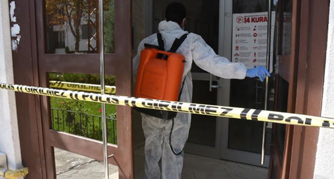 Apartman görevlisi ve eşi koronavirüse yakalandı, 129 dairede 500 kişi karantinaya alındı