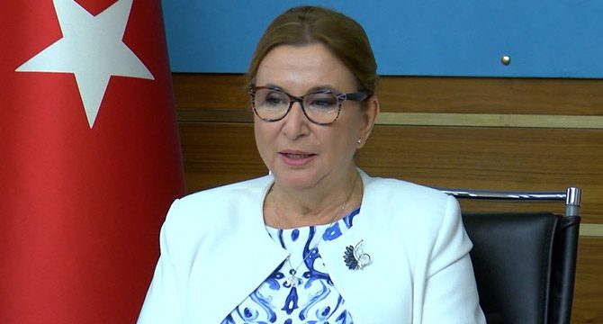 Bakan Pekcan: Akdeniz limanları dünya ticaretine önemli katkı sağlamakta
