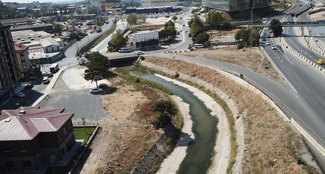 Pendik'te dereden gelen koku bezdirdi