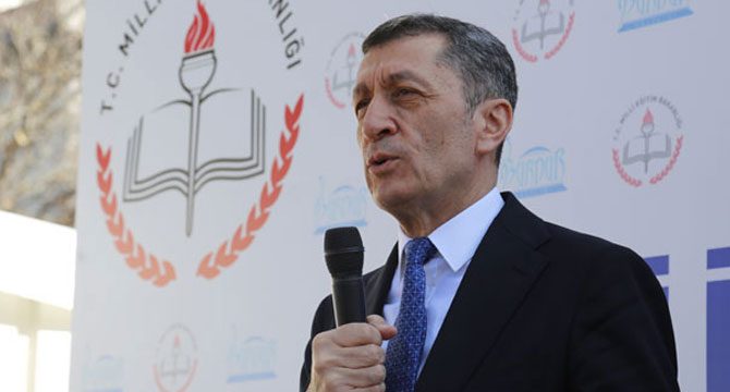 Bakan Selçuk'tan rehber öğretmenlere: Sizlerin desteğine çok ihtiyacımız var
