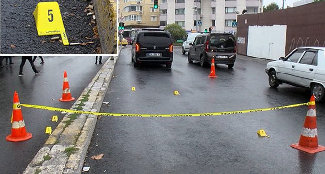 Bahçelievler'de ameliyattaki doktorun aracı kurşunlandı