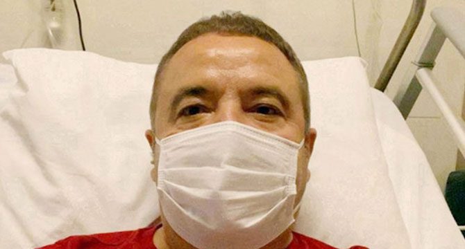Başkan Böcek, makinelerden aşamalı ayrılıyor