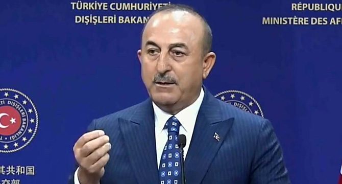 Bakan Çavuşoğlu: Siz kimden aldığınız yetki ile Türkiye'yi uyarıyorsunuz