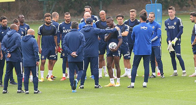 Fenerbahçe'de tarih tekerrürden mi ibaret