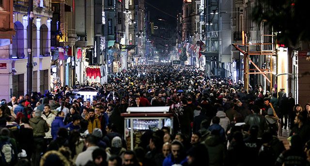 Büyükşehirlerde yaşayanlar mutsuz