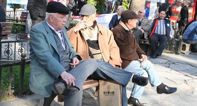 DİSK-AR: Türkiye’de 13 milyon emekli mutsuz ve yoksul