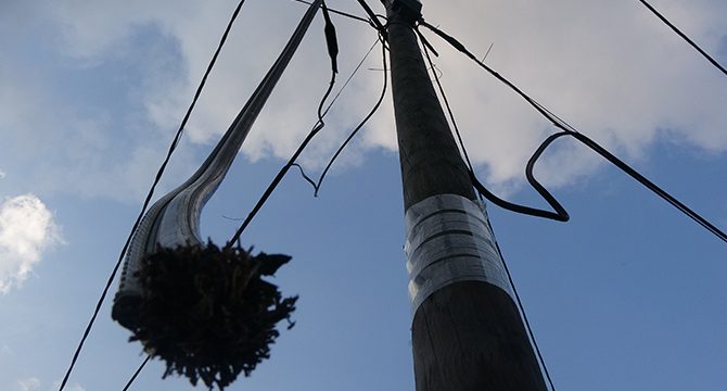 Kablolar çalındığı için öğrenciler uzaktan eğitim alamıyor