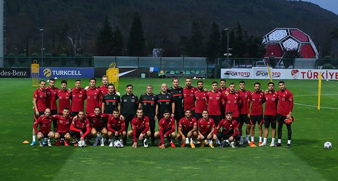 Türkiye Rusya ile deplasmanda 1-1 berabere kaldı