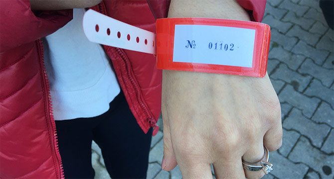 Corona vakaları için bileklik takma uygulaması başlatıldı