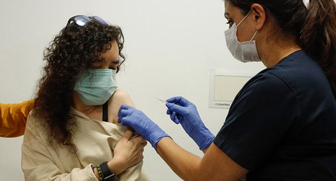Covid-19 aşısında gönüllü vatandaş uygulaması başladı