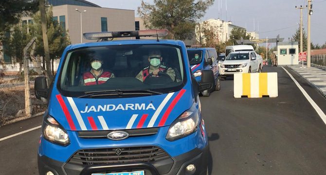 5 ilde PKK operasyonu: 2'si memur, 12 gözaltı