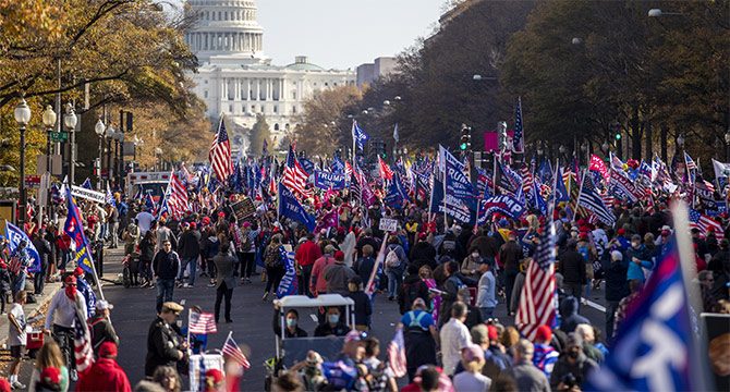 ABD’de Trump destekçileri sokaklara döküldü