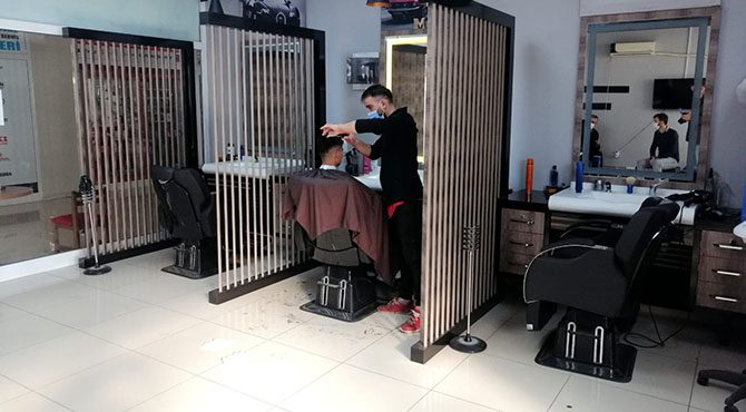Berber, 'pazar günü çalışamazlar' kararını iptal ettirdi