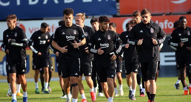 Beşiktaş, ara vermeden Kasımpaşa hazırlıklarına başladı