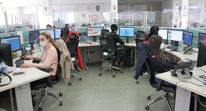 Herkes dışarı kaçtı onlar çalışmaya devam etti
