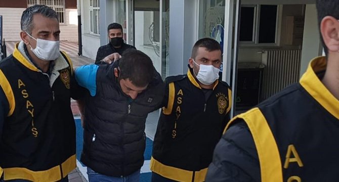 Marketin depo çalışanı, mesai arkadaşı Saadet'i bıçaklayarak öldürdü