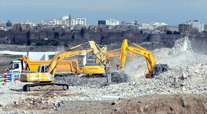 Diyarbakır Valisi'nden Kırklar Dağı'nı imara açanlara tepki