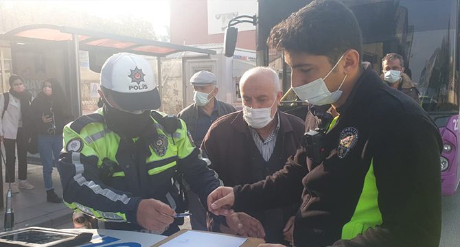 Fazla yolcuyla polise yakalandı, bedava taşıyoruz dedi