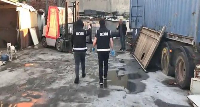 İstanbul'da 126 ton kaçak akaryakıt ele geçirildi