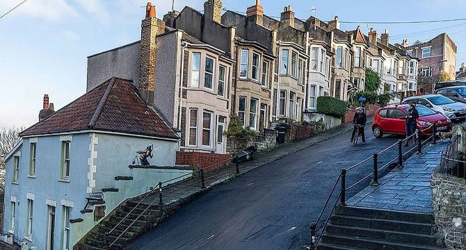 Banksy'nin son eserini yaptığı evin fiyatı 17 kat arttı