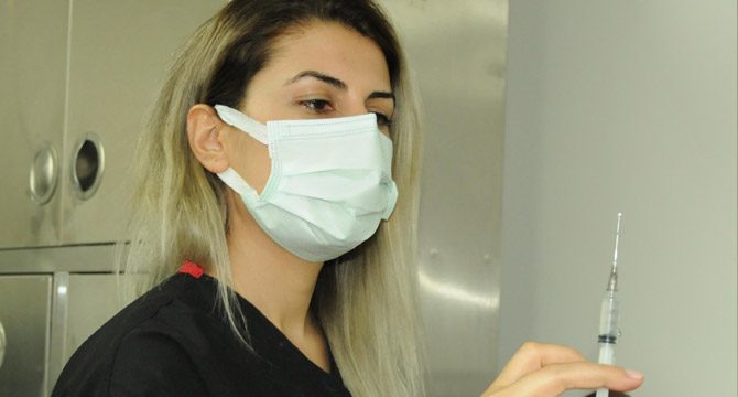 'Maskesiz dolaşanlar keşke pandemi servisini görse'
