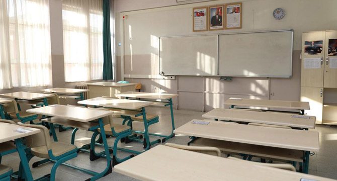 Bakan Selçuk'tan, 'boş sınıf' paylaşımı