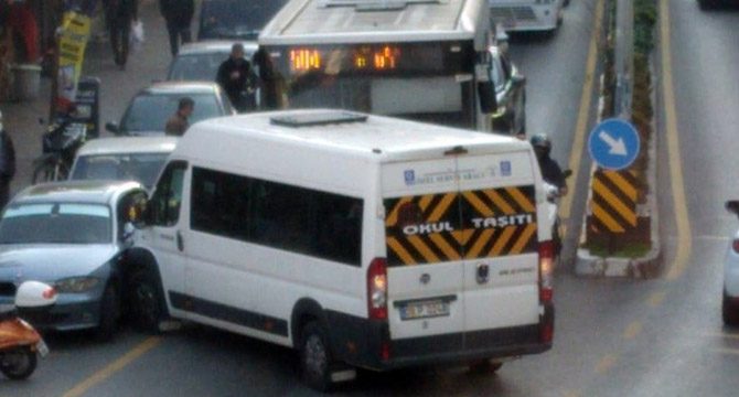 El frenini çekmeyi unutunca olanlar oldu