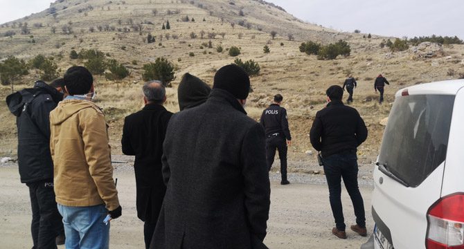 İki arkadaş, dağda elleri ve ayakları bağlı halde bulundu
