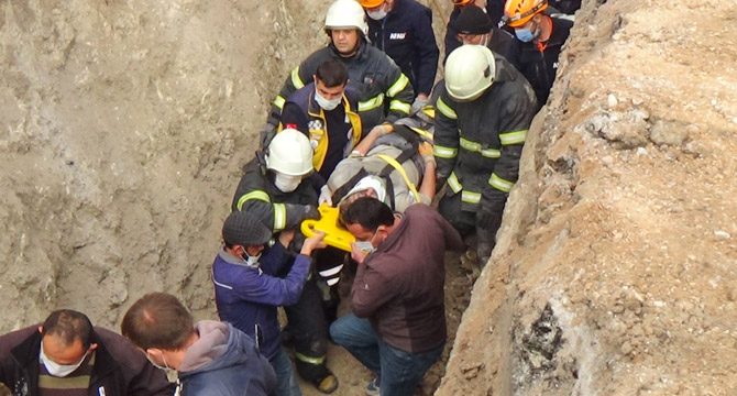 Toprak altında kalan işçi böyle kurtarıldı