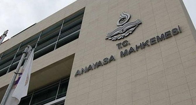 AYM'den özel okullar ile ilgili haciz kuralına iptal kararı