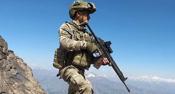 PKK/KCK'dan kaçan 1 örgüt mensubu teslim oldu