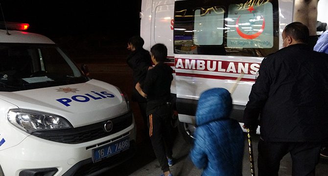 Başına çivili sopa ile vurulan yaralıyı ambulansta linç etmeye çalıştılar