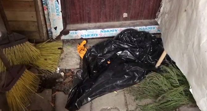 Büyük vicdansızlık, yeni doğan bebeği parka bıraktılar