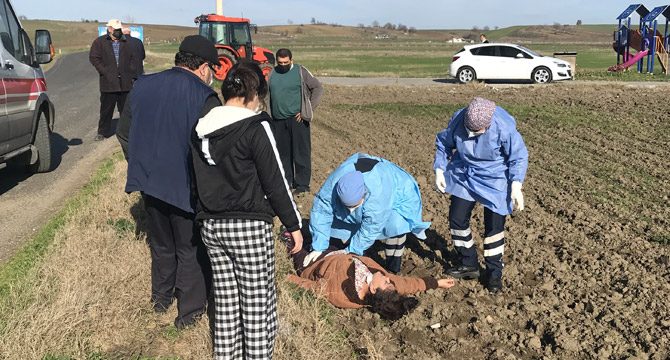 Eşine kızdı, kendini arabadan attı