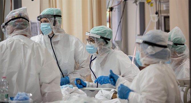 İtalya'da günlük corona virüsü ölüm sayısında rekor