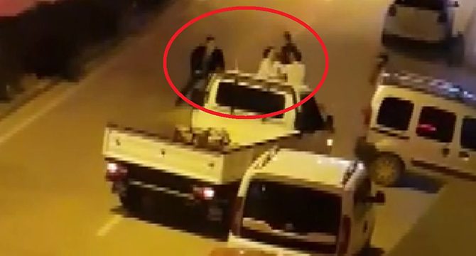 Sokak kısıtlamasında 'yol verme' kavgası kamerada