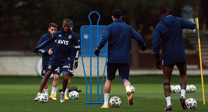 Fenerbahçe'de sakatlanan isimlerden iyi haber